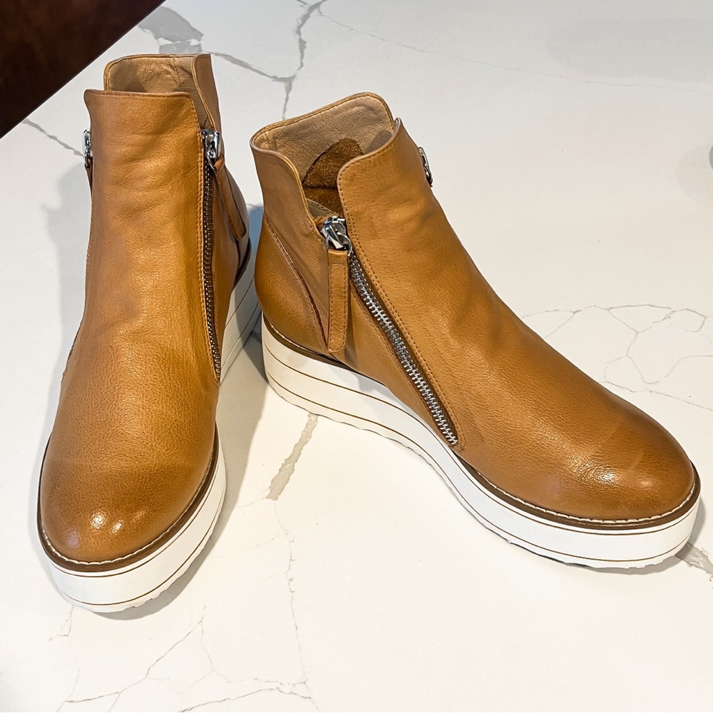 Anthropologie Silent D Nene Tan White Leather Ankle Wedge Boot EU 38 US 7 7.5 - Picture 2 of 16